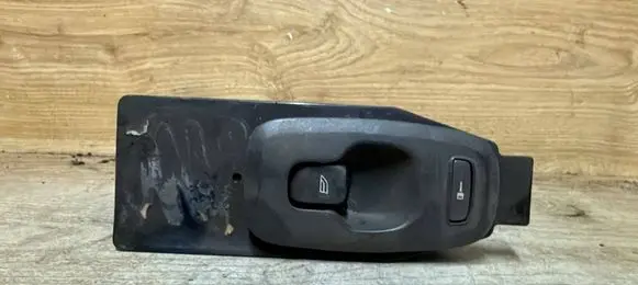 Volvo S60 Electric window control switch 30739078