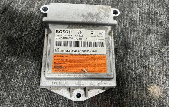 Mercedes-Benz Sprinter W906 Airbag control unit/module 0285010054