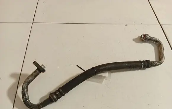 Ford Focus C-MAX Air conditioning (A/C) pipe/hose