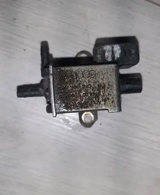 Audi A6 S6 C5 4B Turbo solenoid valve 026906284 72161000