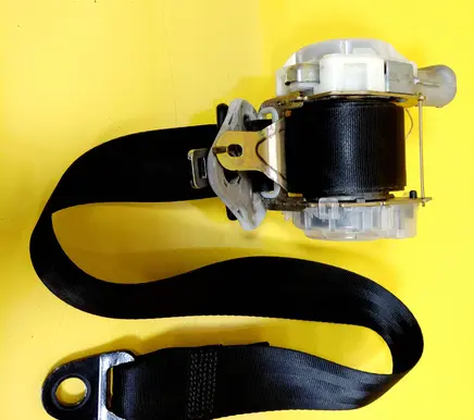 Nissan Micra Front seatbelt 33048803