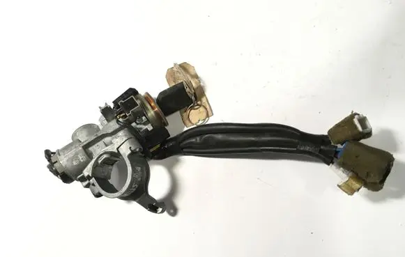 Mitsubishi Pajero Sport I Ignition lock 37891