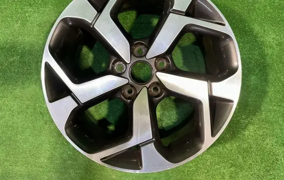 KIA Sportage R17 alloy rim 