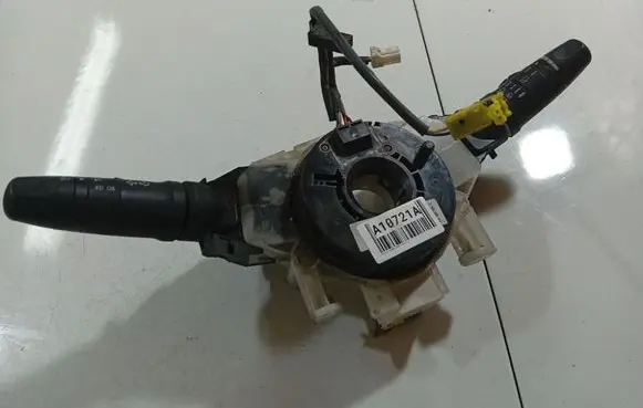 Nissan Almera Tino Wiper turn signal indicator stalk/switch 25260AV765