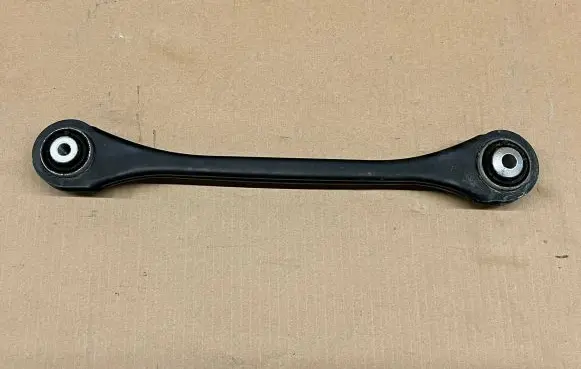 Rear control arm