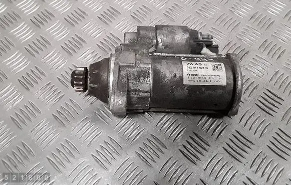Volkswagen Golf VII Starter motor 02Z911024Q