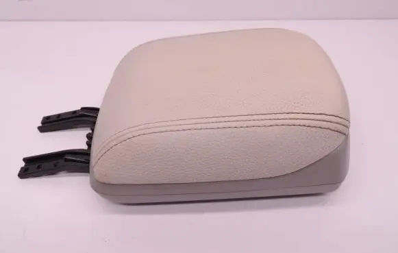 Volvo V50 Armrest D31