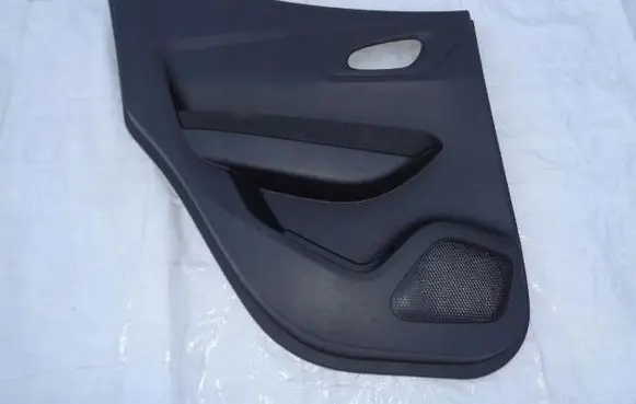 Renault Kadjar Front door card panel trim