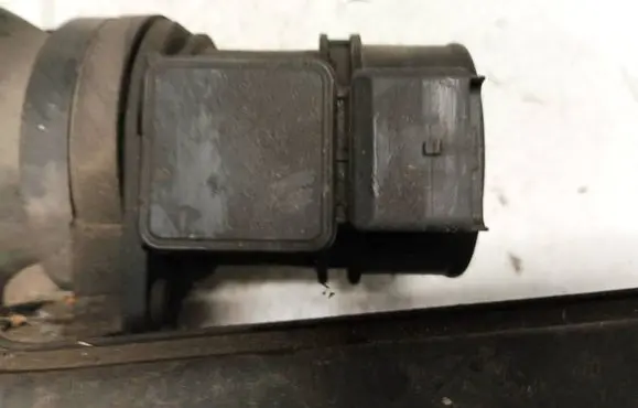 Renault Scenic I Mass air flow meter 7700104426 7700109812