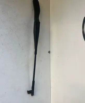 Volvo V50 Front wiper blade arm 8620200