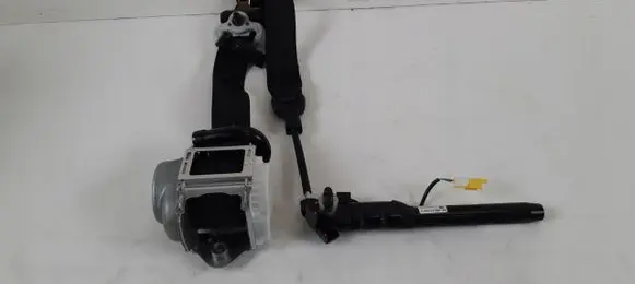 Fiat 500X Front seatbelt 7356315980