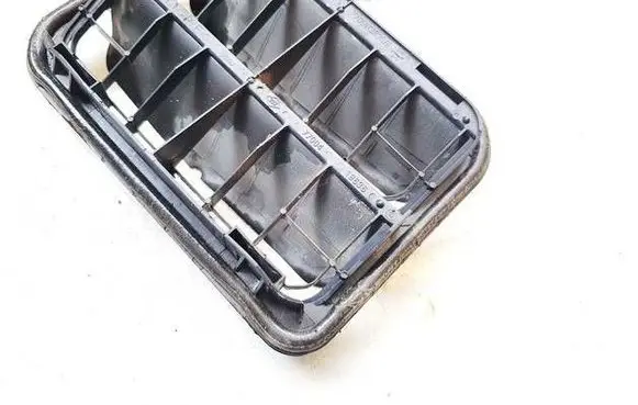 Renault Zoe Air intake duct part 7700838358