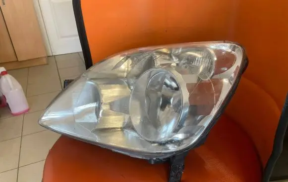Honda CR-V Headlight/headlamp