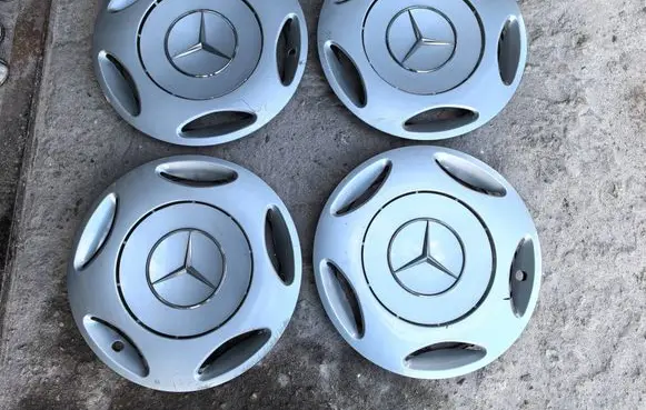 Mercedes-Benz C W202 R15 wheel hub/cap/trim 2024010624
