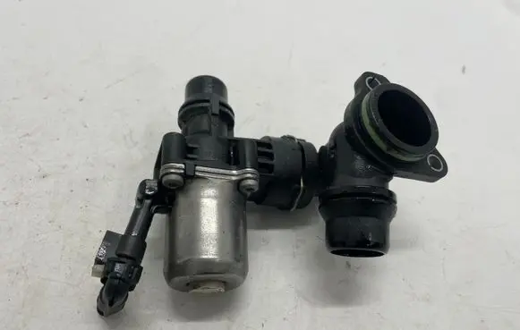 BMW 3 G20 G21 Electric auxiliary coolant/water pump 8689694
