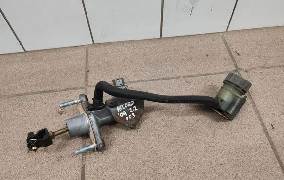 Honda Accord Clutch master cylinder 