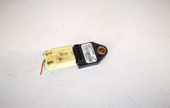 Mitsubishi Lancer X Airbag deployment crash/impact sensor 8651a001