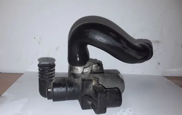 BMW 3 E36 Coolant heater control valve 8391418