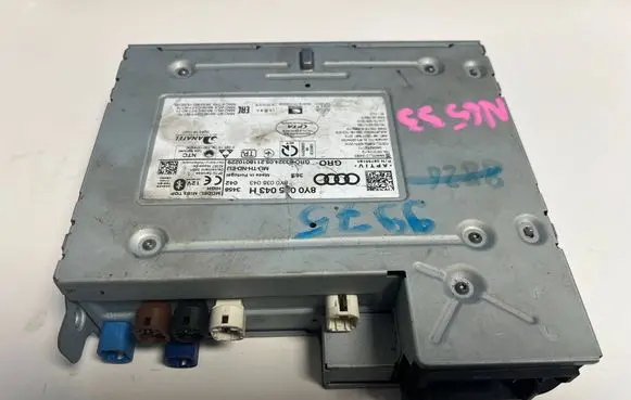 Audi A3 8Y Radio/CD/DVD/GPS head unit 8Y0035043H