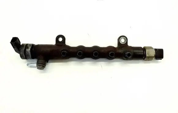 Toyota RAV 4 (XA40) Fuel main line pipe 