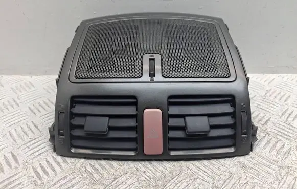 Toyota Auris 150 Dash center air vent grill 5567002110 8433202130