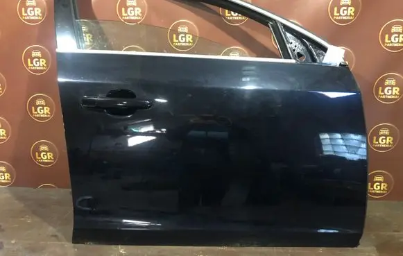 Volvo V60 Front door