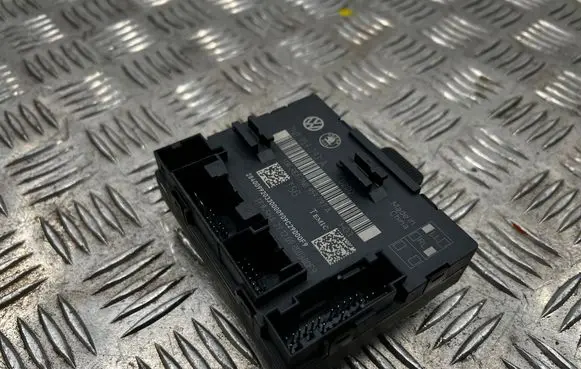 Skoda Superb B6 (3T) Door control unit/module 7N0959793A 000300F9