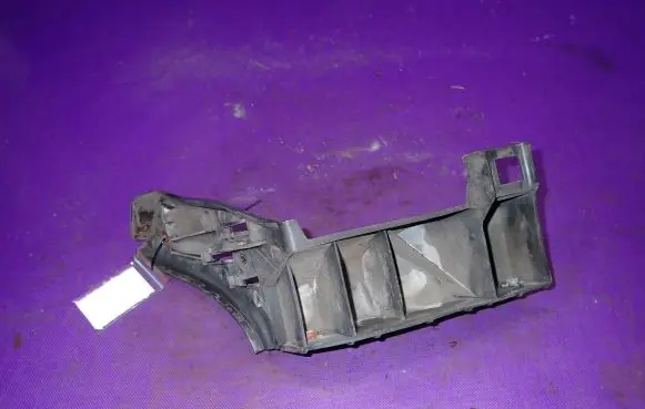 Volkswagen Polo Front bumper mounting bracket 6Q6807376