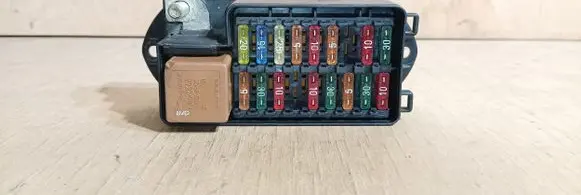 Jaguar XJ X308 Fuse module LNE2800AA 2800AA 518000005