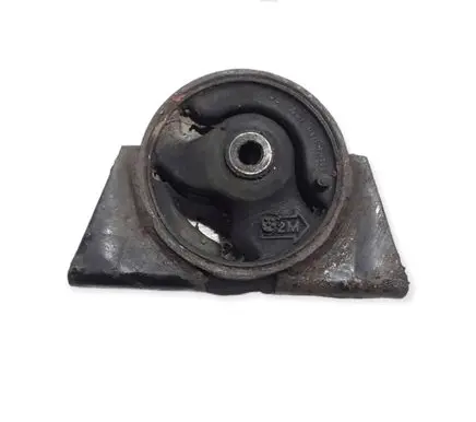 Nissan X-Trail T30 Engine mount bracket