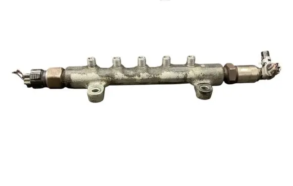 Toyota Avensis T250 Fuel main line pipe 89458