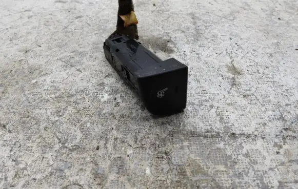 Chevrolet Captiva Seat heating switch 299107638