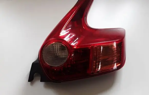 Nissan Juke I F15 Rear/tail lights 14190