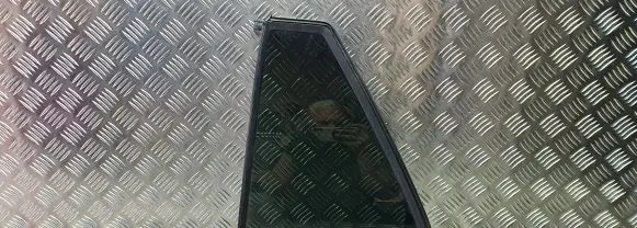 Mercedes-Benz C W203 Rear vent window glass 43R001193