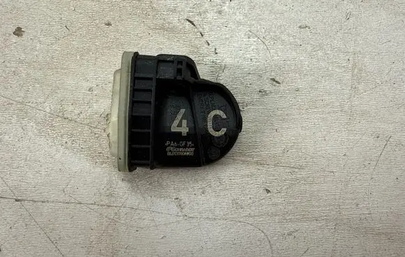 Chevrolet Camaro Tire pressure sensor 13516165 80B9A20A