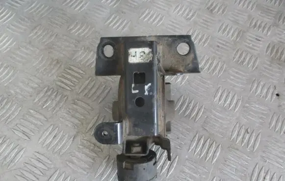 Toyota Corolla E120 E130 Gearbox mounting bracket