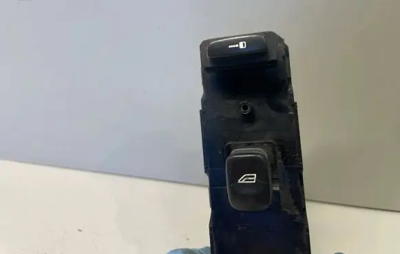 Volvo S60 Electric window control switch 30737519