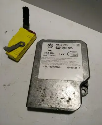 Skoda Octavia Mk1 (1U) Airbag deployment crash/impact sensor 6Q0909605 5WK42866