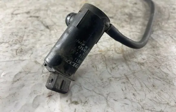 Volvo S80 Windscreen/windshield washer pump