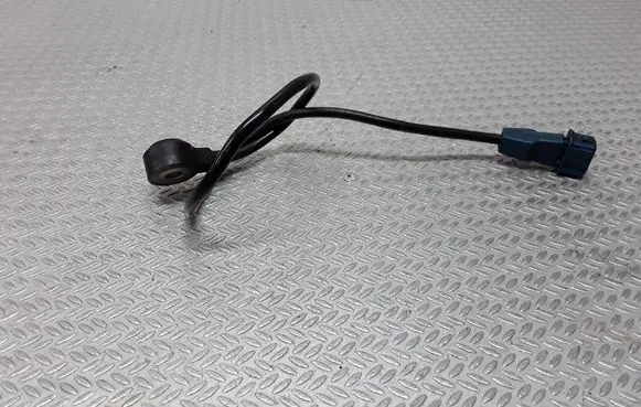 Audi A4 S4 B5 8D Detonation knock sensor 054905377G