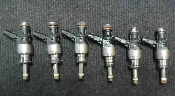 Audi A5 8T 8F Fuel injectors set 104390520 306E036P