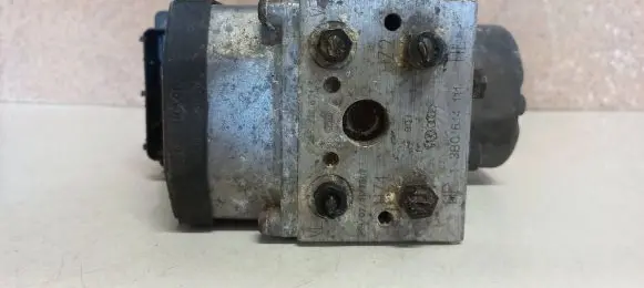 Audi A6 S6 C5 4B ABS Pump 3B0614111