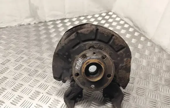 Seat Ibiza IV (6J,6P) Front wheel hub 