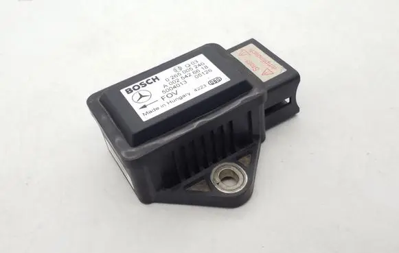 Mercedes-Benz E W211 ESP acceleration yaw rate sensor A0025426618 0265005246