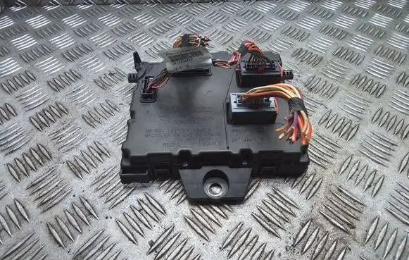 Opel Movano B Comfort/convenience module 284B10516R 28117327 281173272