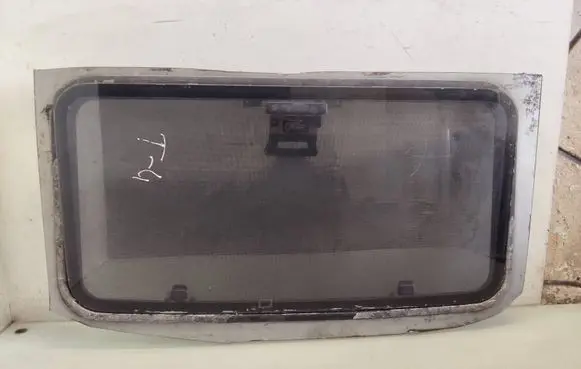 Volkswagen Transporter - Caravelle T4 Sunroof set 43R005016 DOT66AS3M182