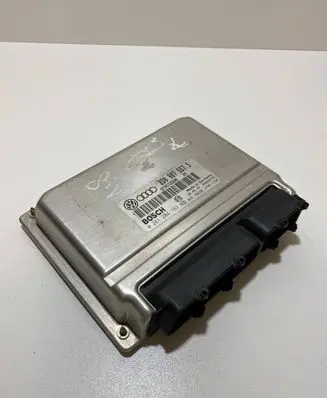 Audi A4 S4 B5 8D Engine control unit/module 8D0907557S 0261204183