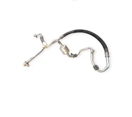 Renault Clio III Air conditioning (A/C) pipe/hose 8200915558