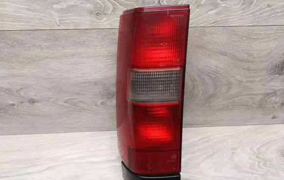 Volvo S70 V70 V70 XC Rear/tail lights 3512424 3512318