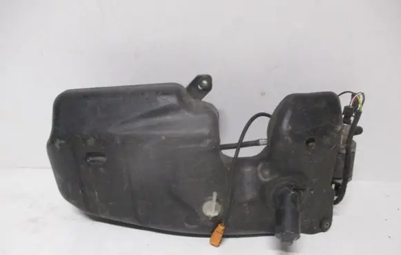 Volkswagen Touareg II AdBlue liquid reservoir 4L0131878